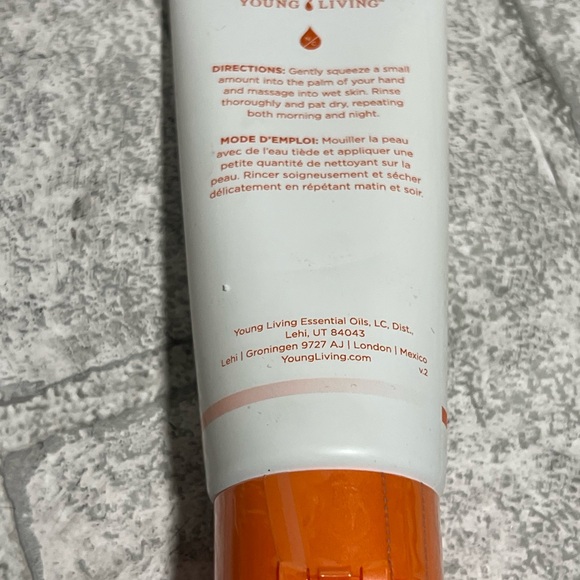 Young Living Balance Facial Cleanser - NEW - Picture 2 of 2
